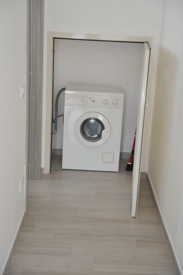 אג'רולה Holiday House Lual מראה חיצוני תמונה