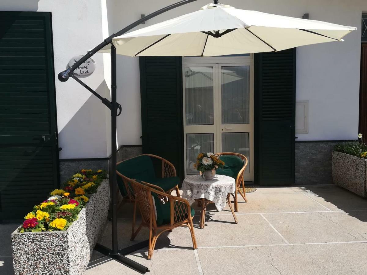 אג'רולה Holiday House Lual מראה חיצוני תמונה